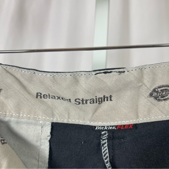 Dickies Flex 34 x 32 Relaxed Straight Cargo Pants Workwear Restaurant Business - Picture 7 of 9